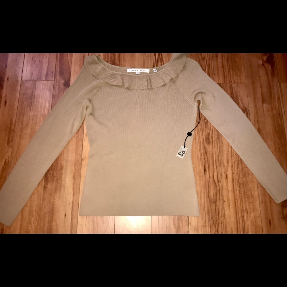 2 pc stretch knit top and skirt. Top L, skirt M